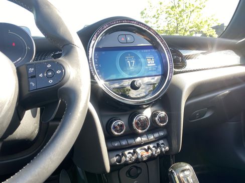 Used 2022 MINI Cooper S w/ Sidewalk Package image 21