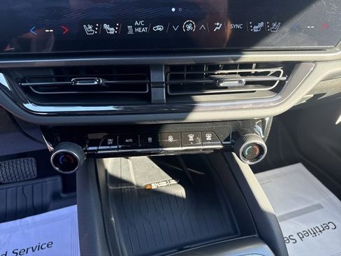 New 2025 Chevrolet Equinox EV RS image 16