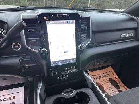 Used 2024 RAM 3500 Big Horn w/ Sport Appearance Package image 15