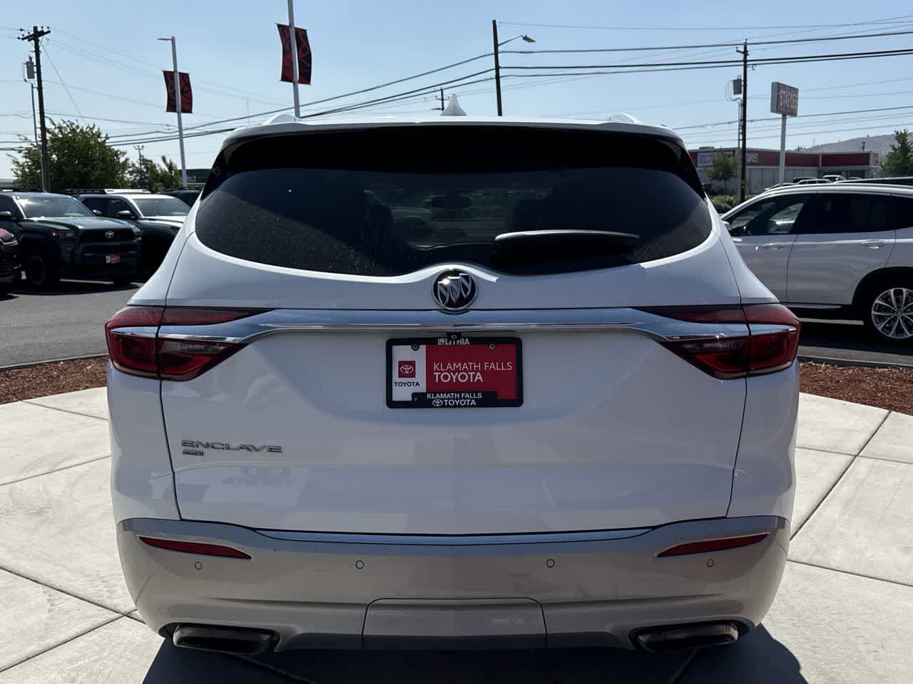 Used 2021 Buick Enclave Essence AWD/4WD image 4