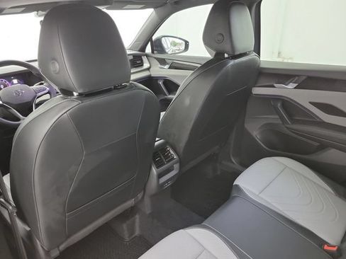 Used 2026 Volkswagen Tiguan SE R-Line FWD image 14