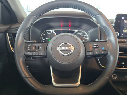 Used 2023 Nissan Rogue SV FWD image 32