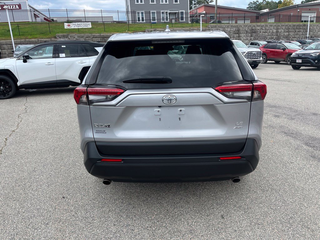 Used 2023 Toyota RAV4 LE AWD/4WD image 10