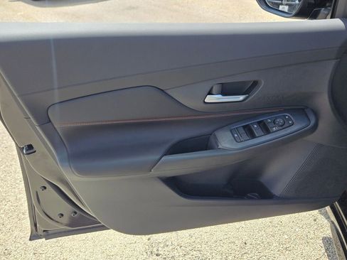 New 2026 Nissan Sentra SR w/ Floor Mat Package FWD image 18