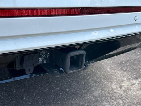 Used 2022 Volkswagen Atlas SEL Premium image 12