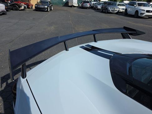 Used 2023 Chevrolet Corvette Stingray Coupe w/ Z51 Performance Package RWD image 29