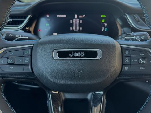 New 2023 Jeep Grand Cherokee Trailhawk w/ Advanced Protech Group II image 23