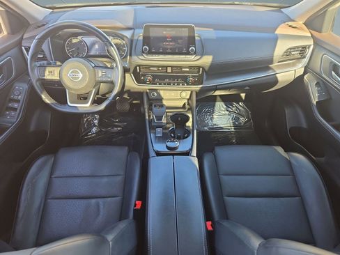 Used 2021 Nissan Rogue SV w/ Premium Package image 17