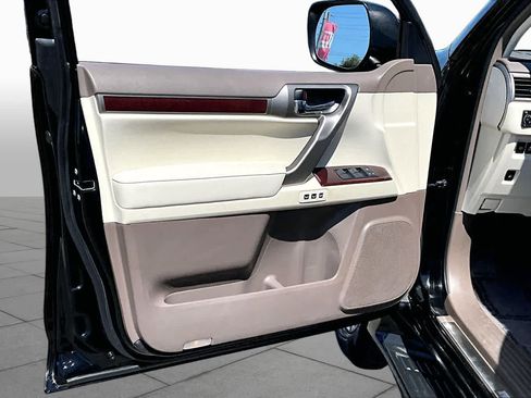 Used 2017 Lexus GX 460 Luxury AWD/4WD image 21