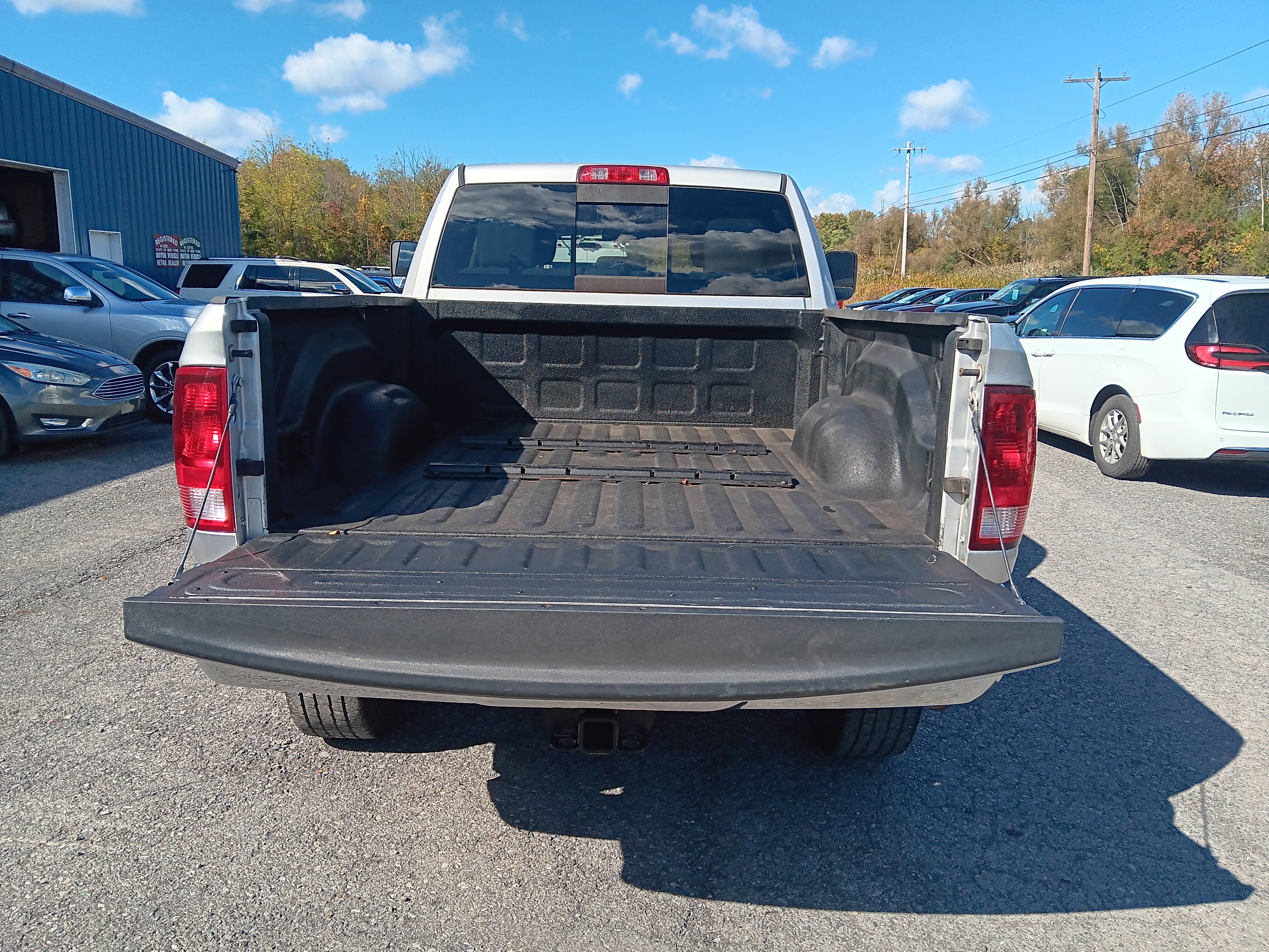 Used 2016 RAM 2500 SLT AWD/4WD image 4