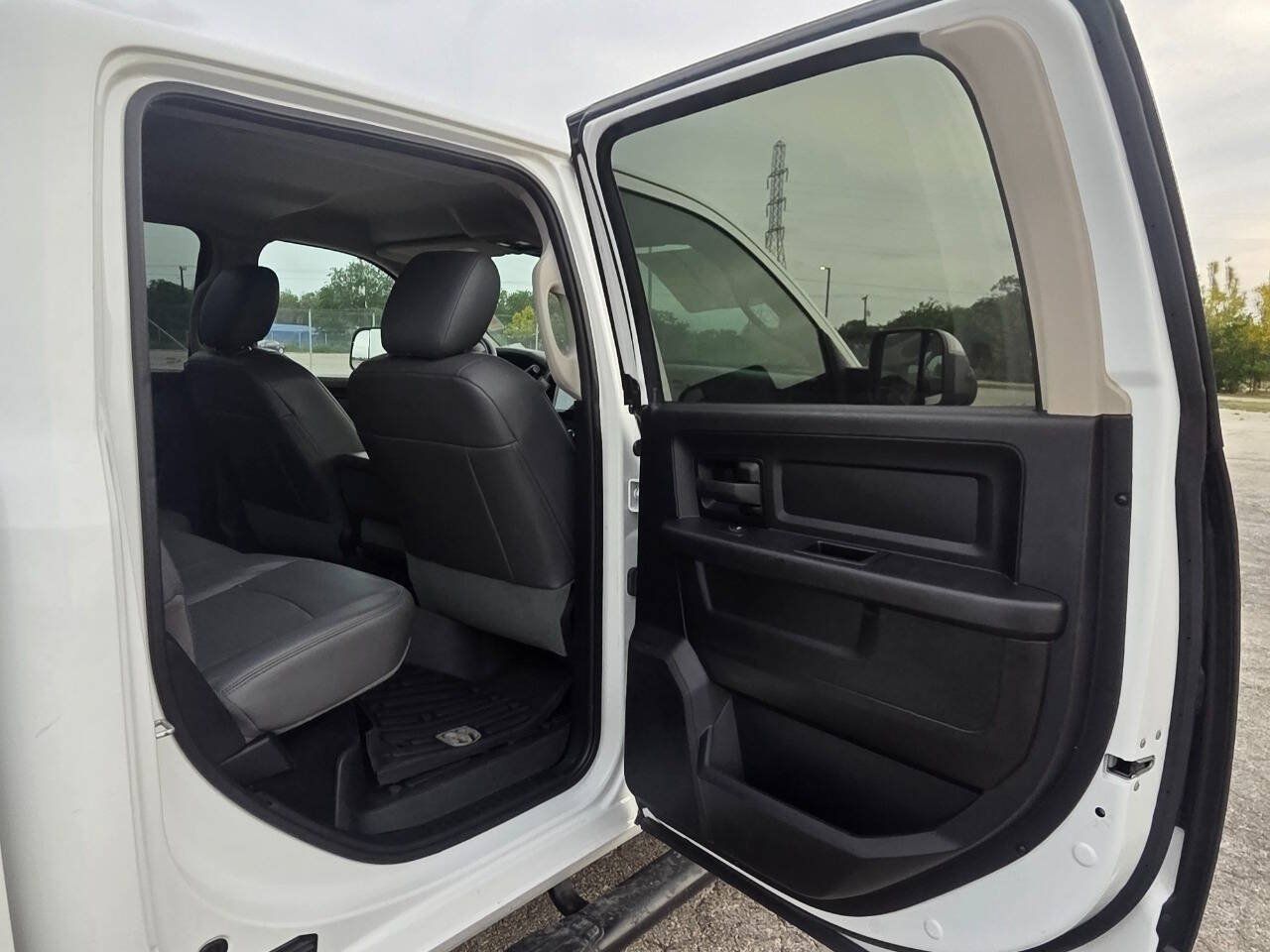 Used 2016 RAM 2500 Tradesman w/ Popular Equipment Group RWD image 19