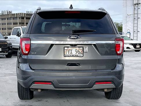 Used 2019 Ford Explorer XLT FWD image 5