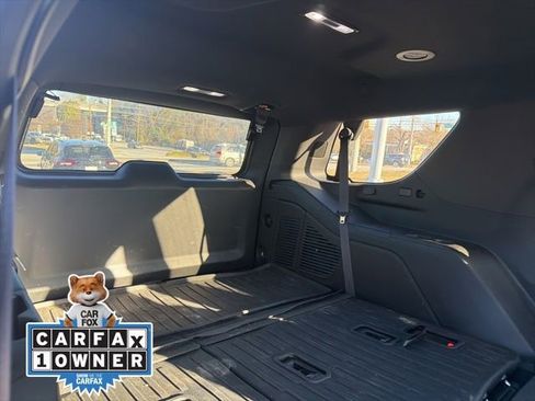 Used 2024 GMC Yukon SLE w/ Gmc Pro Safety Plus Package image 17