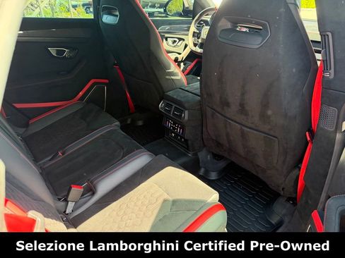 Used 2023 Lamborghini Urus Performante AWD/4WD image 42