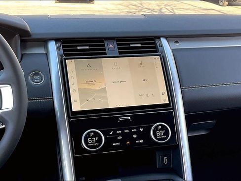 New 2026 Land Rover Discovery Limited Edition image 9