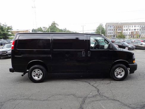 Used 2019 GMC Savana 2500 image 8