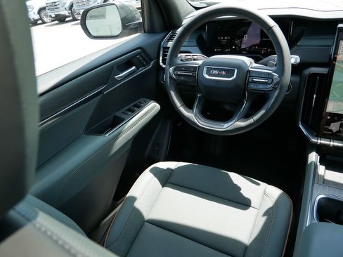 New 2026 GMC Acadia AT4 w/ Luxury Package AWD/4WD image 11