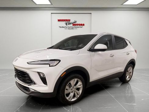 Used 2025 Buick Encore GX Preferred AWD/4WD image 3