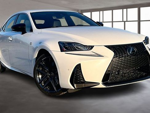 Used 2019 Lexus IS 300 image 3