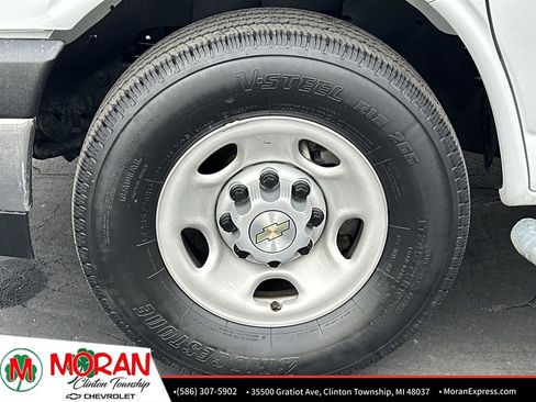 Used 2024 Chevrolet Express 2500 w/ Driver Convenience Package image 30