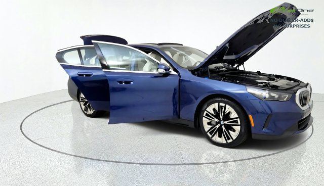 Used 2026 BMW 540i xDrive AWD/4WD image 11
