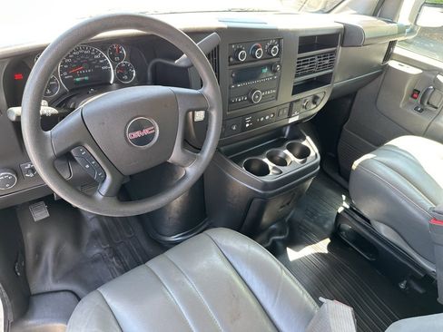 Used 2022 GMC Savana 3500 Extended w/ Power Convenience Package image 13
