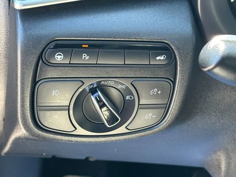 Certified 2023 INFINITI QX55 Essential AWD/4WD image 17