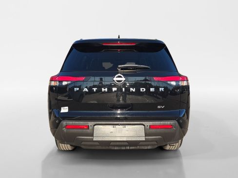Used 2024 Nissan Pathfinder SV image 4