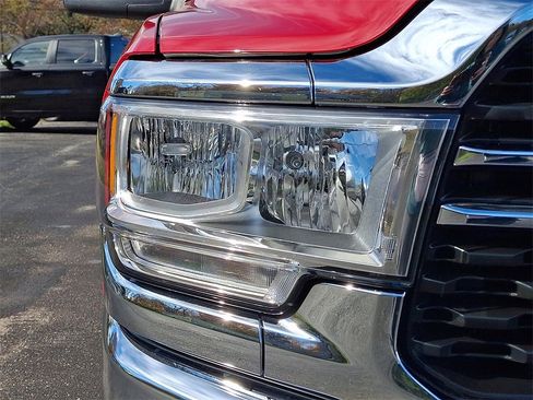 Used 2024 RAM 2500 Big Horn w/ Bed Utility Group image 9