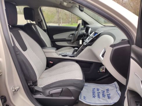 Used 2011 Chevrolet Equinox LS image 12