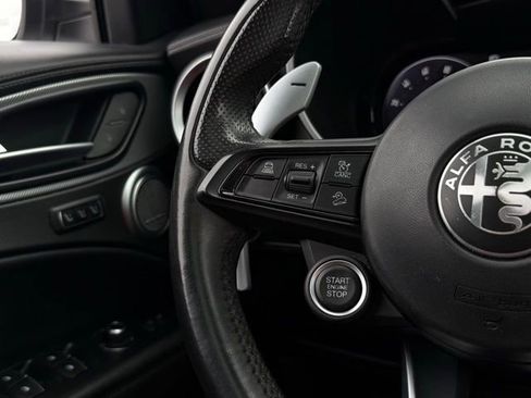 Used 2024 Alfa Romeo Stelvio Veloce image 12
