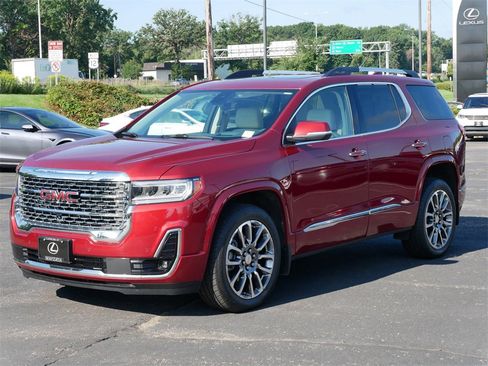 Used 2020 GMC Acadia Denali w/ Technology Package image 2