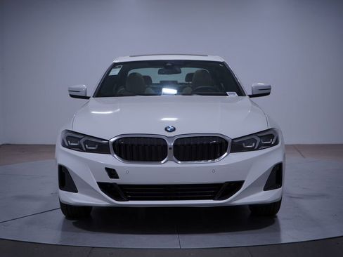 Used 2025 BMW 330i Sedan w/ Parking Assistance Package RWD image 4