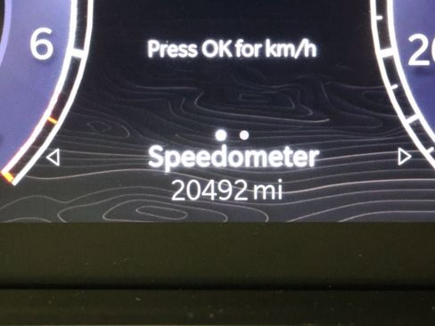 Used 2023 Jeep Grand Cherokee L Laredo image 18