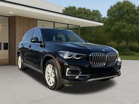 Certified 2023 BMW X5 sDrive40i image 4