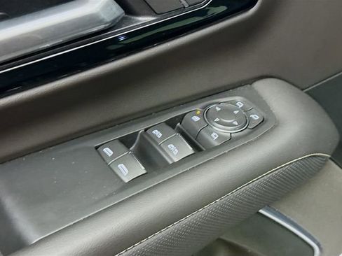 Used 2025 Chevrolet Tahoe Premier image 20