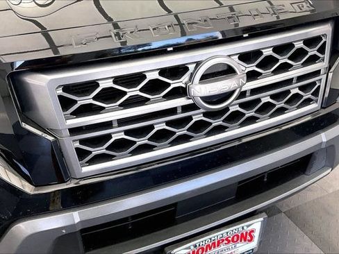 Used 2022 Nissan Frontier SV AWD/4WD image 30