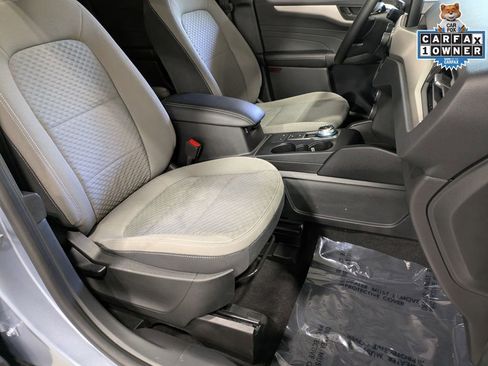 Used 2022 Ford Escape SE w/ SE Sport Appearance Package AWD/4WD image 29