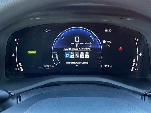 Used 2025 Toyota Camry SE image 28