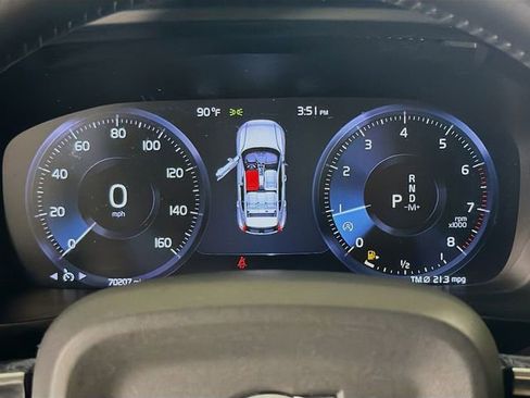 Used 2019 Volvo XC40 T5 Momentum AWD/4WD image 16