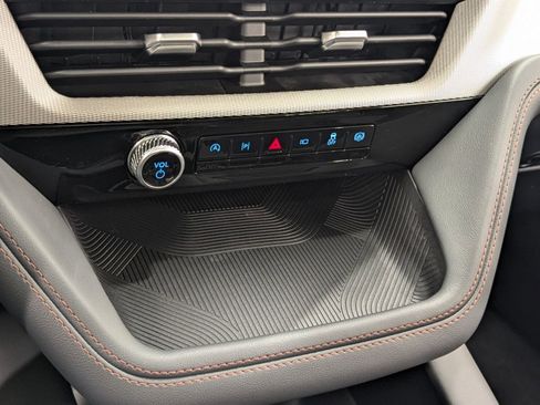 New 2026 Ford Explorer Active w/ Active Comfort Package image 27