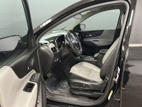 Used 2018 Chevrolet Equinox Premier FWD image 21