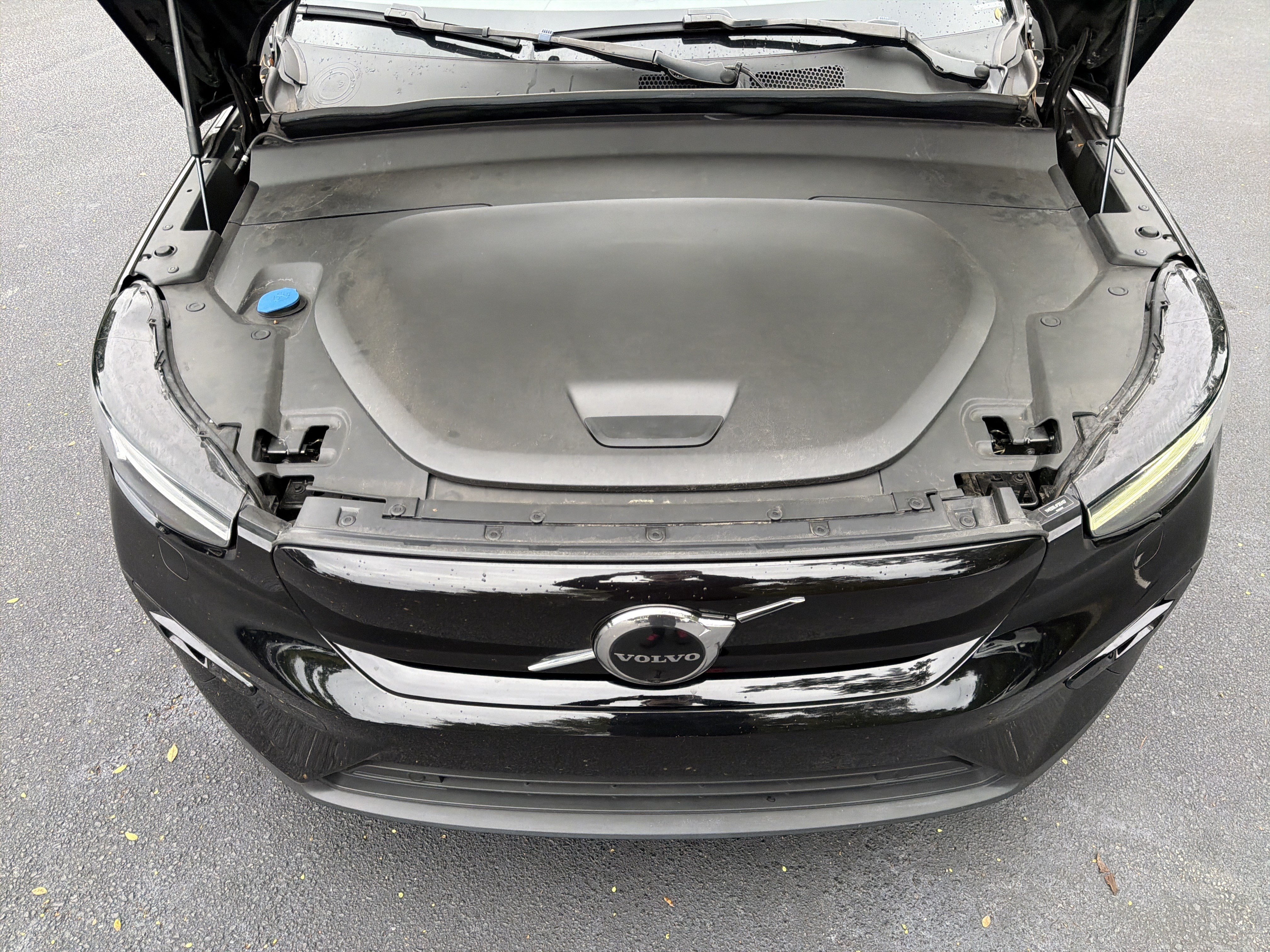 Certified 2023 Volvo C40 P8 Recharge Plus w/ Climate Package AWD/4WD image 36