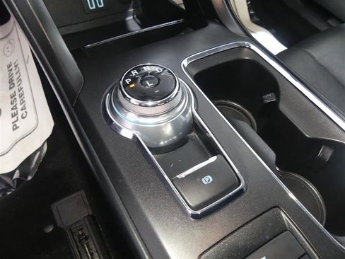 Used 2019 Ford Fusion Titanium image 39