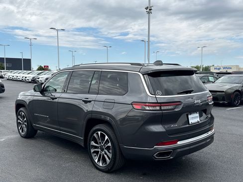 Used 2023 Jeep Grand Cherokee L Overland w/ Advanced Protech Group III AWD/4WD image 5