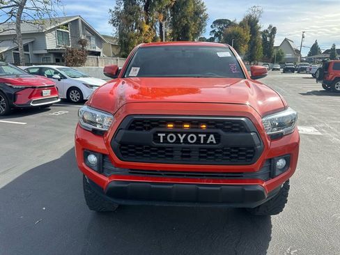 Used 2017 Toyota Tacoma TRD Off-Road w/ Tow Package image 5