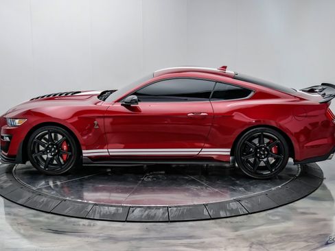 Used 2021 Ford Mustang Shelby GT500 w/ Carbon Fiber Handling Package RWD image 9