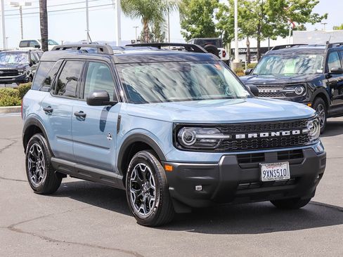 Used 2026 Ford Bronco Sport Outer Banks AWD/4WD image 3