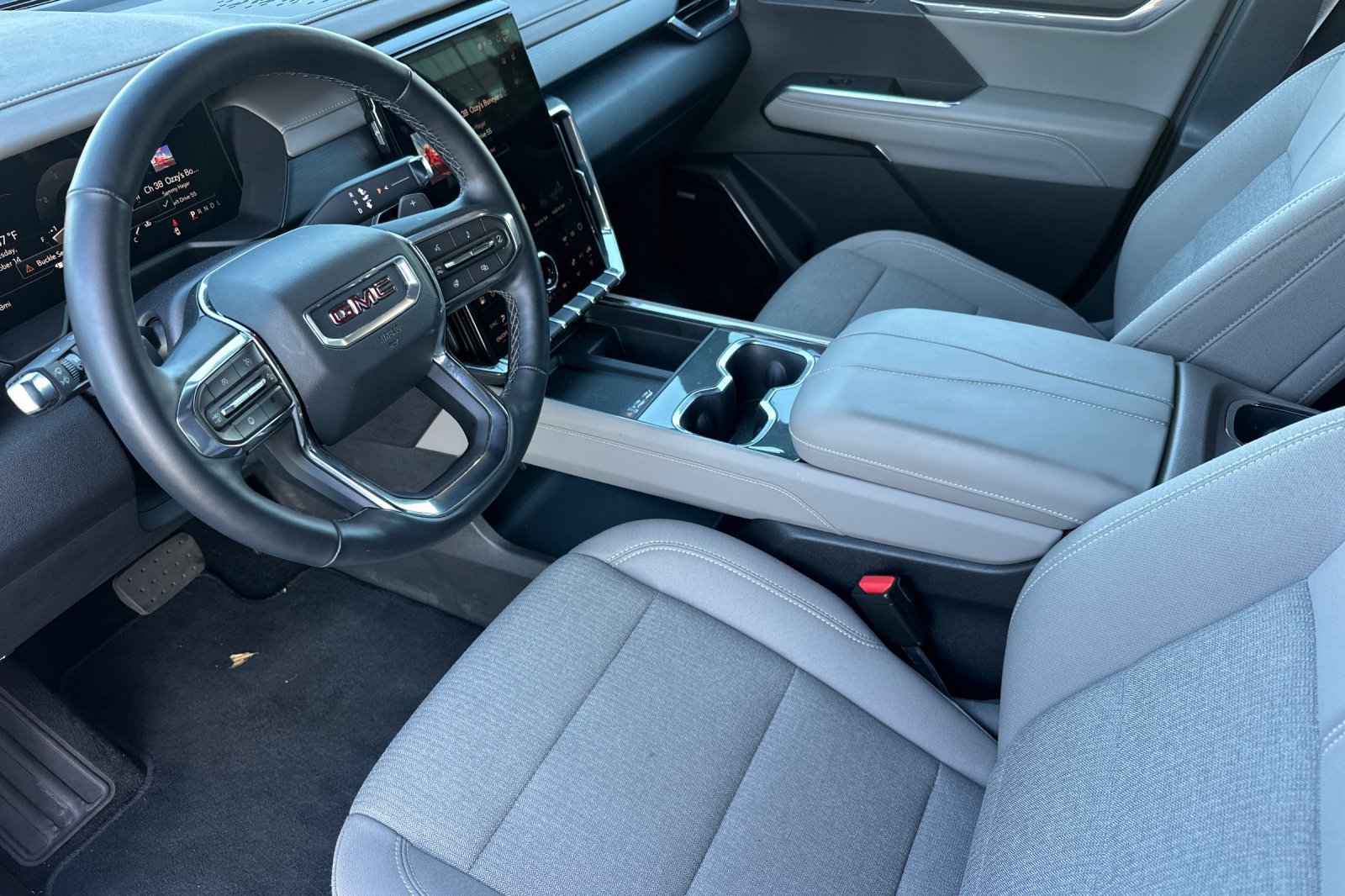 Used 2026 GMC Acadia Elevation FWD image 10