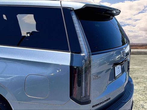 Used 2025 Cadillac Escalade V w/ LPO, ONYX Package AWD/4WD image 23